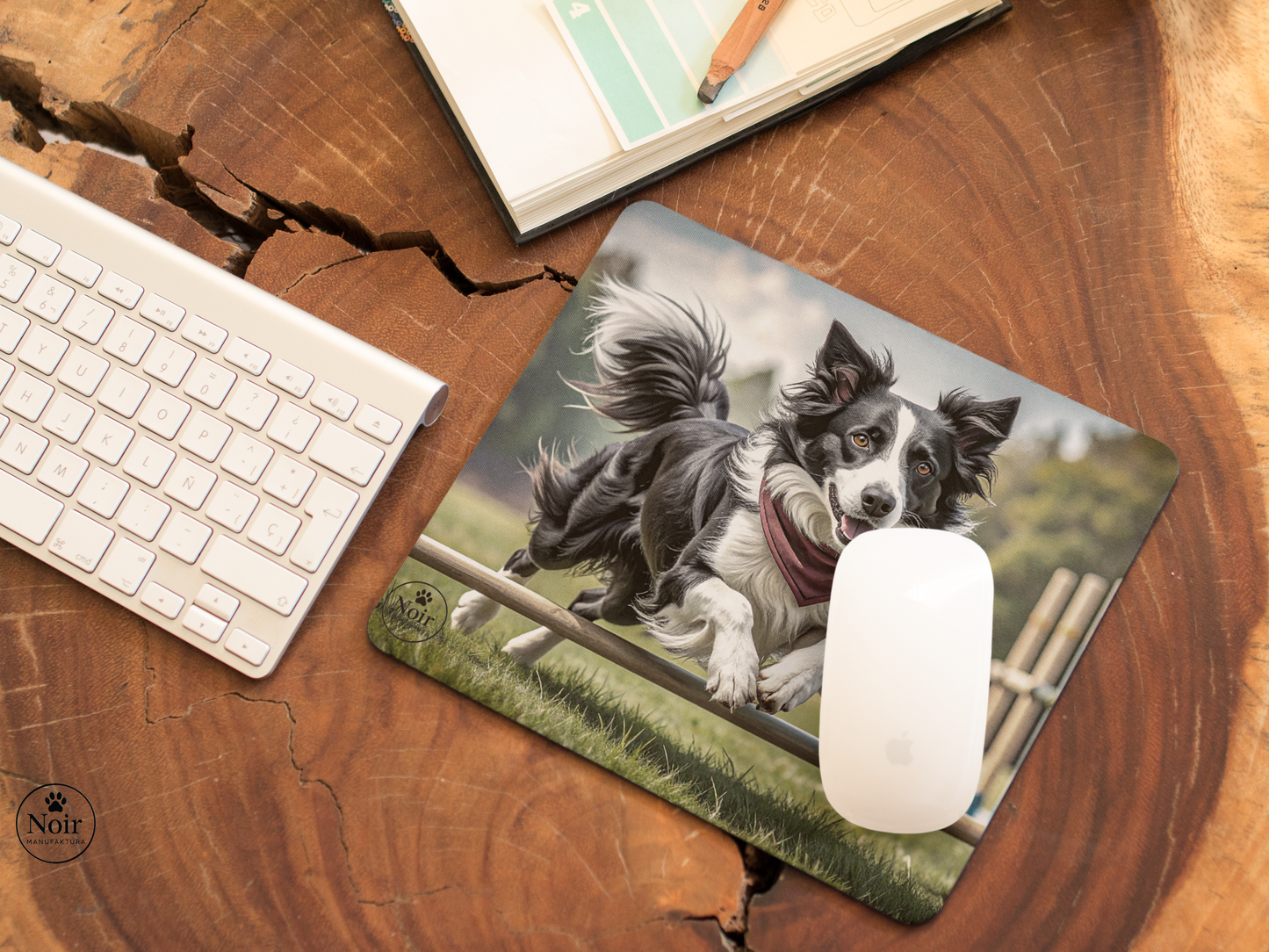 Border Collie prémium minőségű, kutyás egérpad – a Noir Manufaktúra egyedi illusztrációival.